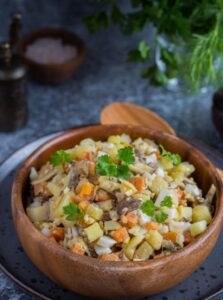 Мясной салат со свининой